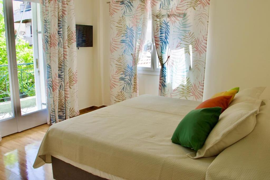 Glyfada Path Of Poets Apartman Athén Kültér fotó