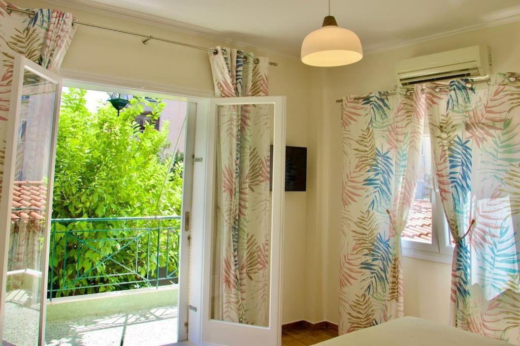 Glyfada Path Of Poets Apartman Athén Kültér fotó