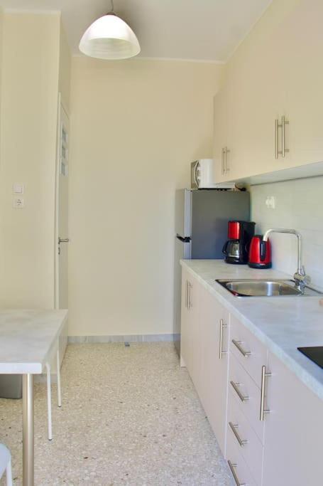 Glyfada Path Of Poets Apartman Athén Kültér fotó