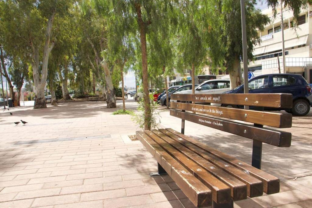 Glyfada Path Of Poets Apartman Athén Kültér fotó
