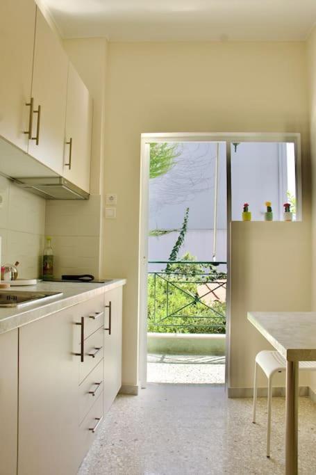 Glyfada Path Of Poets Apartman Athén Kültér fotó